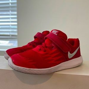 New Boy's Nike STAR RUNNER (PSV) Youth Preschool Sneakers Shoes 907255 600 10C